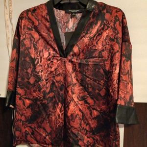 Andrew Marc New York Satin Abstract Snake Print Lagenlook Top Punk Grunge Chic